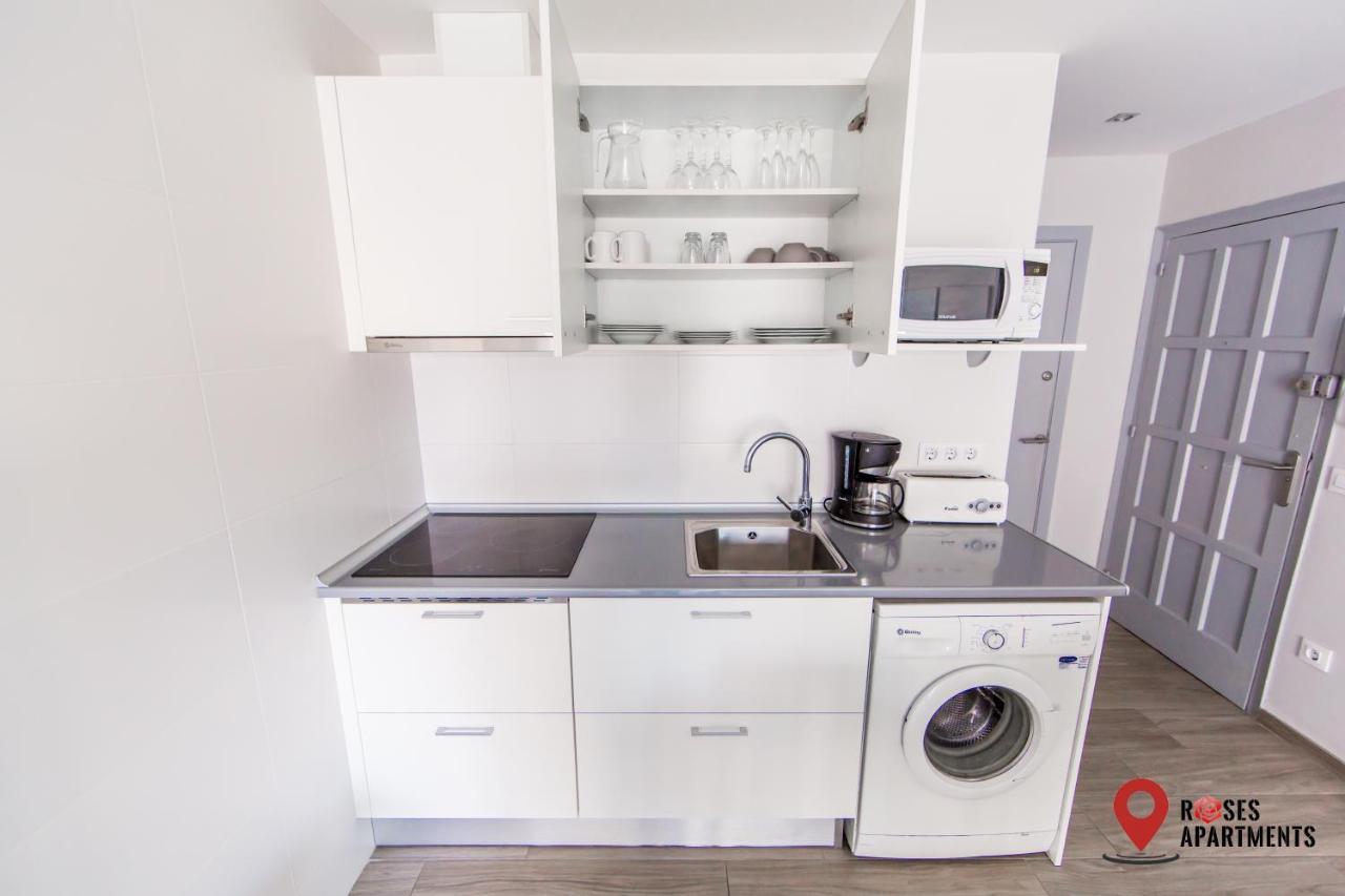 Roses Apartments 1 - Vista Mar Lateral - 1Habitacion מראה חיצוני תמונה